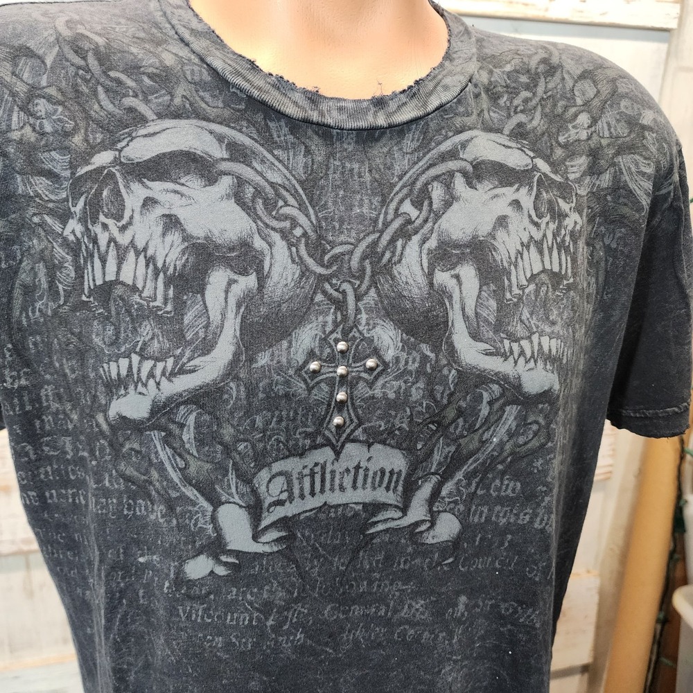 Affliction Gray Black Distressed Seek & Destroy Men's L T-Shirt EUC A18 - Picture 3 of 10